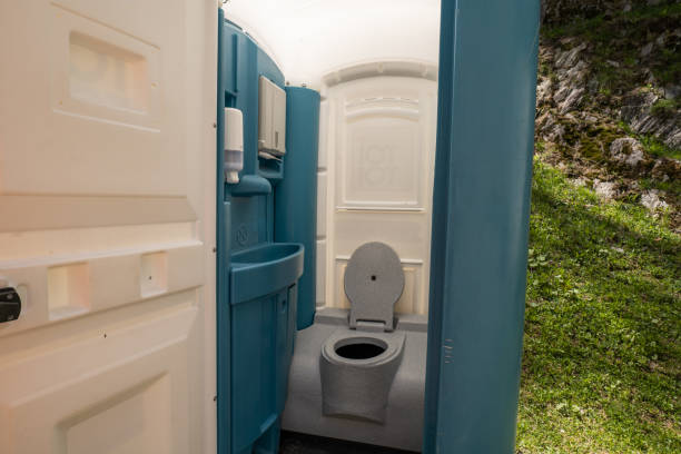 Best Portable Restroom Servicing (Cleaning and Restocking)  in La Puente, CA